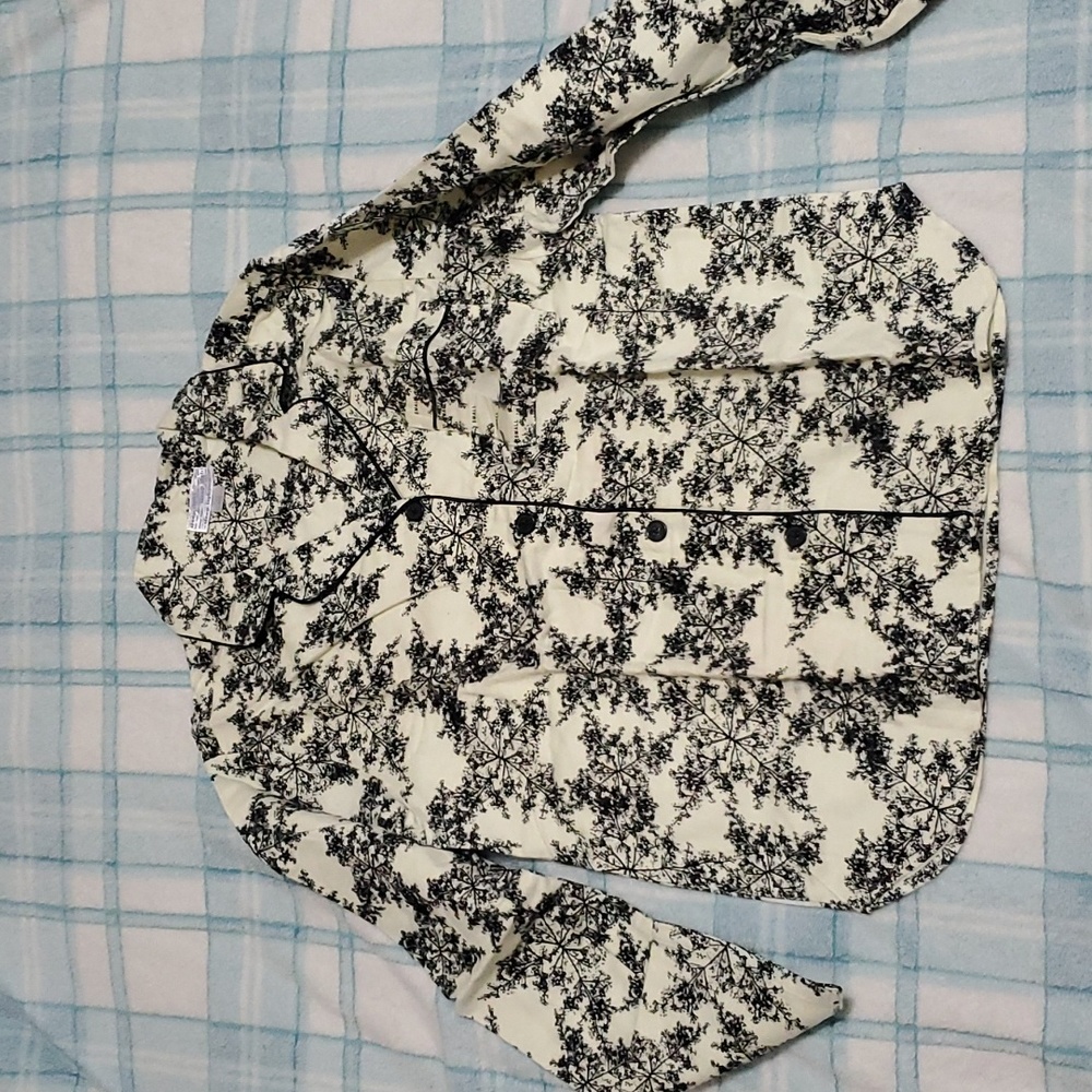 NWOT SLEEP TIGHT PJ WOMEN TOP SIZE SMALL